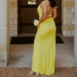Yellow dress